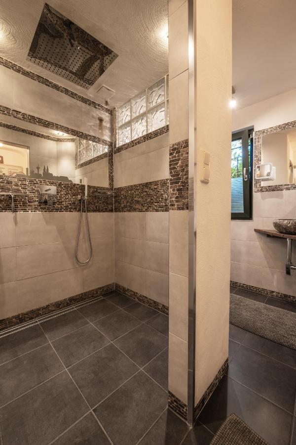 Boutique Apartments Benz I-Iii Bergisch Gladbach Bagian luar foto