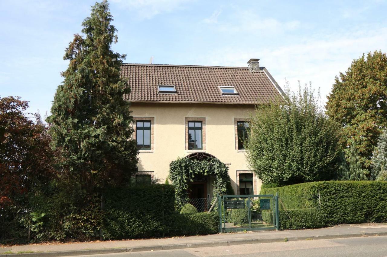Boutique Apartments Benz I-Iii Bergisch Gladbach Bagian luar foto